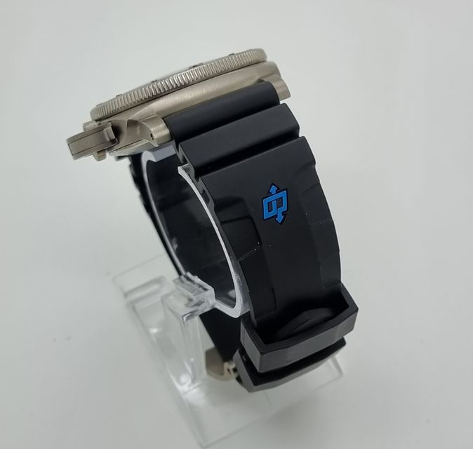 Panerai Submersible PAM01389 Image 5